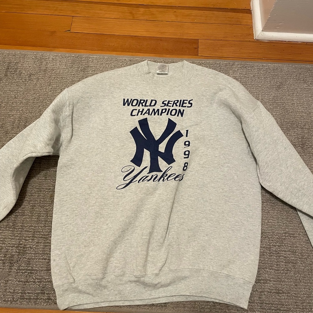 Hazel boutique vintage Yankees crewneck